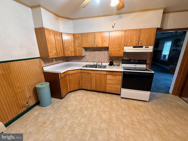 1106 S 2ND ST S, Millville, NJ 08332
