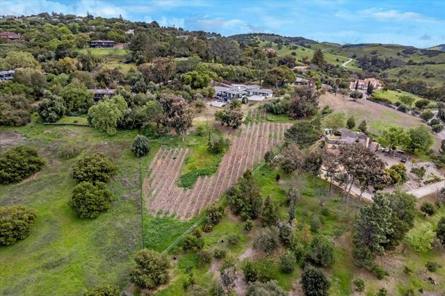 20550 Buena Monte Drive, San Jose, CA 95120