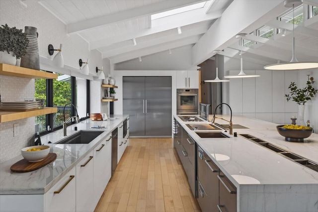 20550 Buena Monte Drive, San Jose, CA 95120