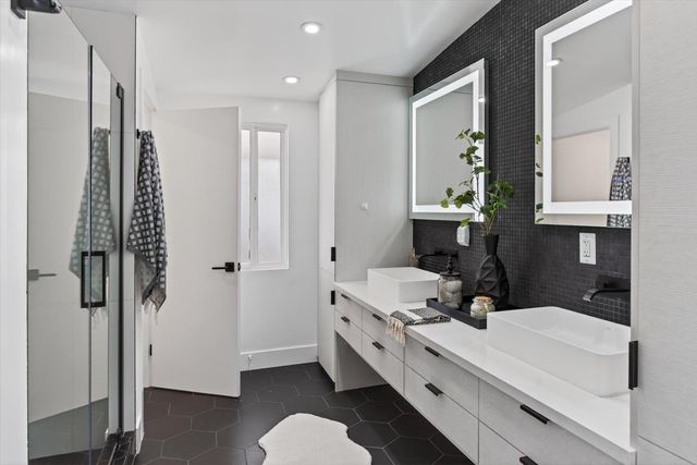 20550 Buena Monte Drive, San Jose, CA 95120