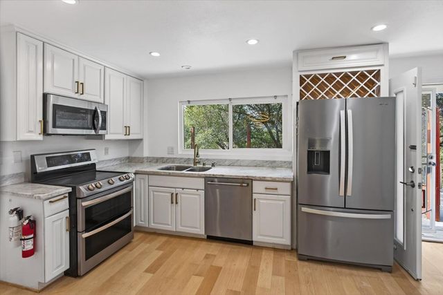 20550 Buena Monte Drive, San Jose, CA 95120