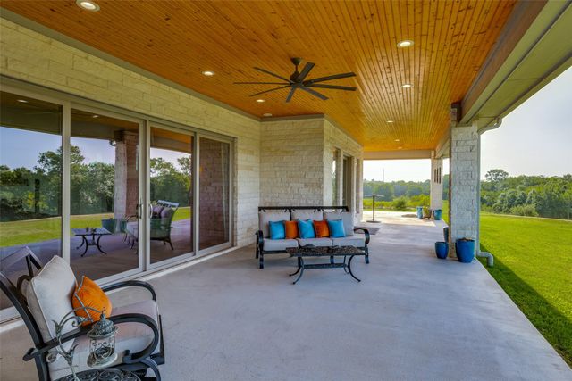 16755 County Road 566, Farmersville, TX 75442