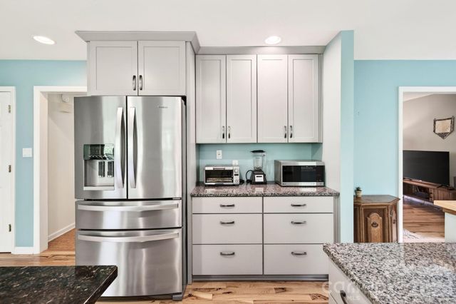 3 Crooked Creek Drive, Asheville, NC 28804