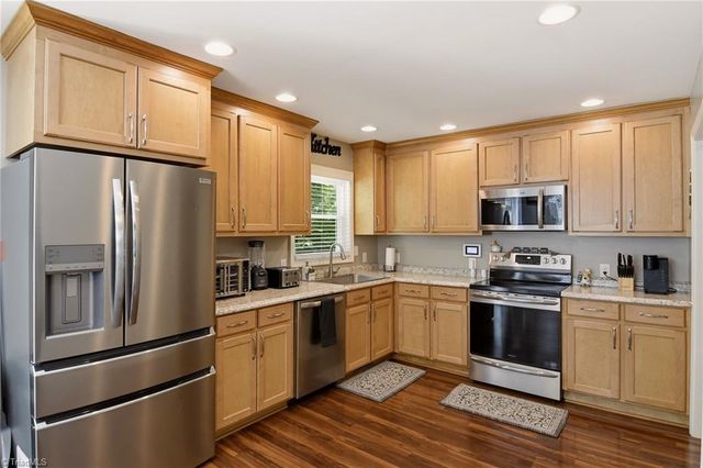 521 Dogwood Circle, High Point, NC 27260