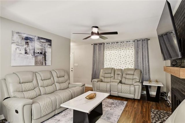 521 Dogwood Circle, High Point, NC 27260