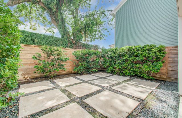 809 Branard Street, Houston, TX 77006