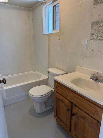 249 15Th St, Richmond, CA 94801