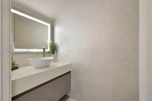 10081 Umberland Pl, Boca Raton, FL 33428