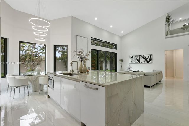 10081 Umberland Pl, Boca Raton, FL 33428