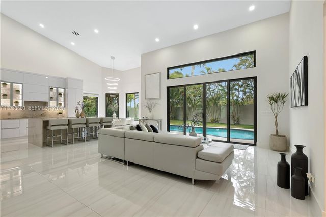 10081 Umberland Pl, Boca Raton, FL 33428