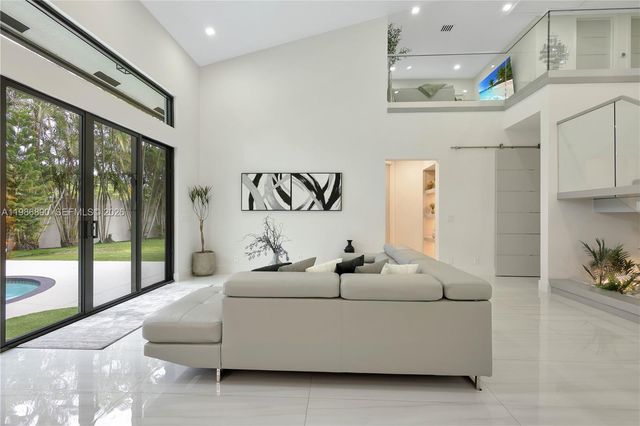 10081 Umberland Pl, Boca Raton, FL 33428