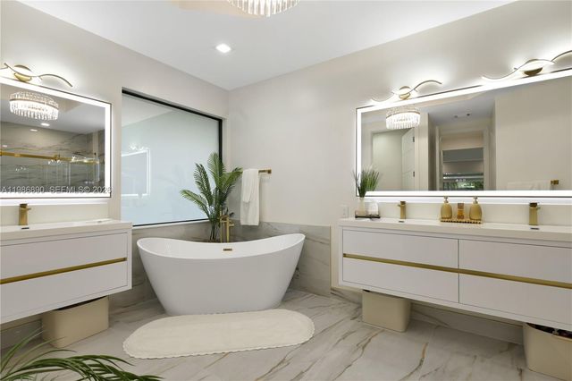 10081 Umberland Pl, Boca Raton, FL 33428