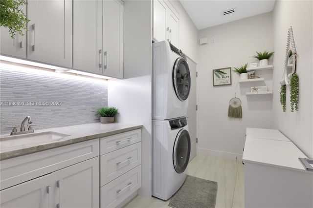 10081 Umberland Pl, Boca Raton, FL 33428