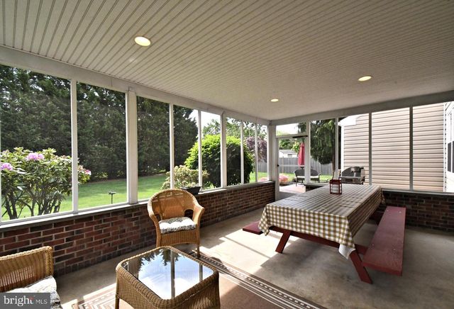 104 PIONEER DR, Lansdale, PA 19446