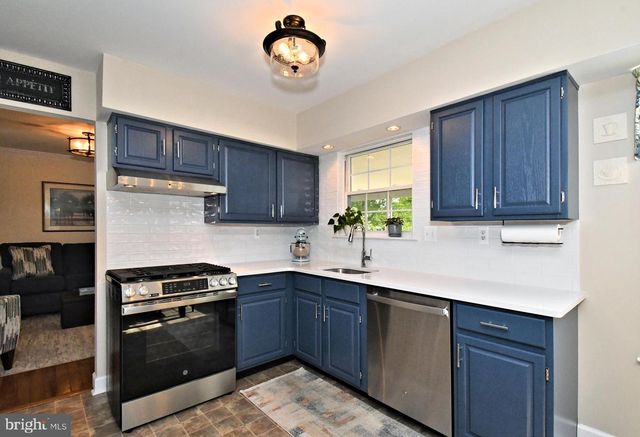 104 PIONEER DR, Lansdale, PA 19446