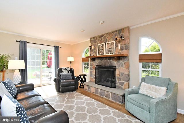 104 PIONEER DR, Lansdale, PA 19446