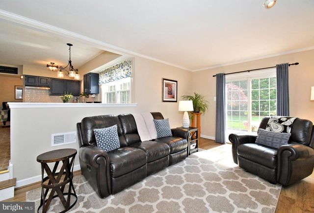 104 PIONEER DR, Lansdale, PA 19446
