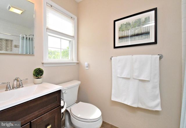 104 PIONEER DR, Lansdale, PA 19446