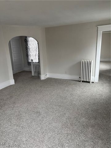 175 W OHIO Avenue, Sebring, OH 44672