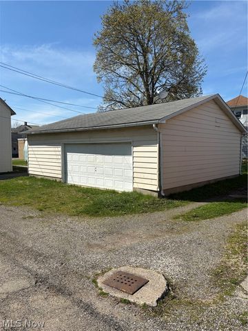 175 W OHIO Avenue, Sebring, OH 44672