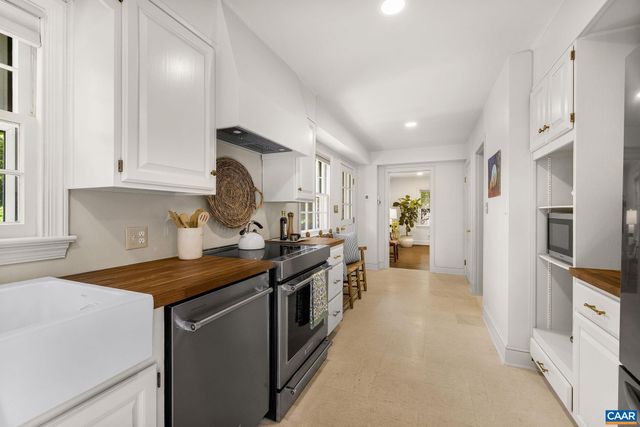 102 MEADOWBROOK CT, Charlottesville, VA 22901
