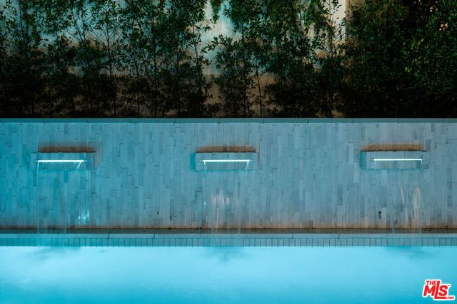 1124 Summit Drive, Beverly Hills, CA 90210