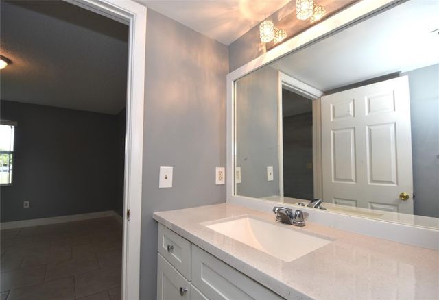 231 SW 113th Way 231, Pembroke Pines, FL 33025