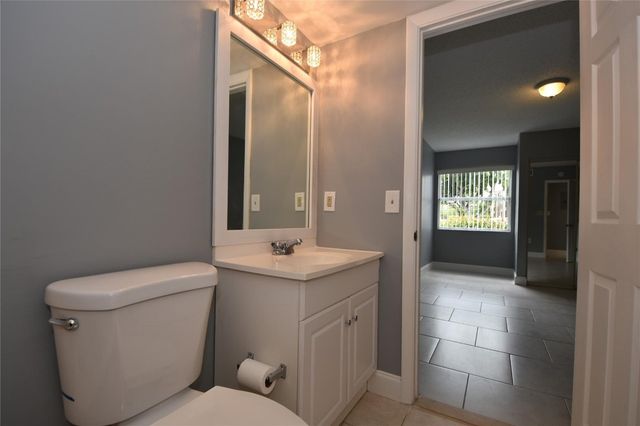 231 SW 113th Way 231, Pembroke Pines, FL 33025