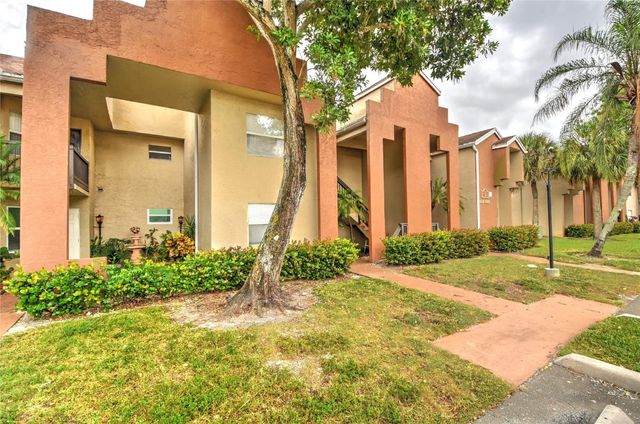 231 SW 113th Way 231, Pembroke Pines, FL 33025
