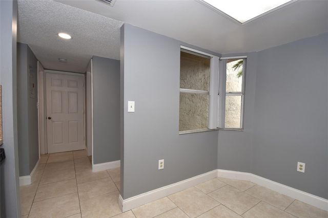 231 SW 113th Way 231, Pembroke Pines, FL 33025