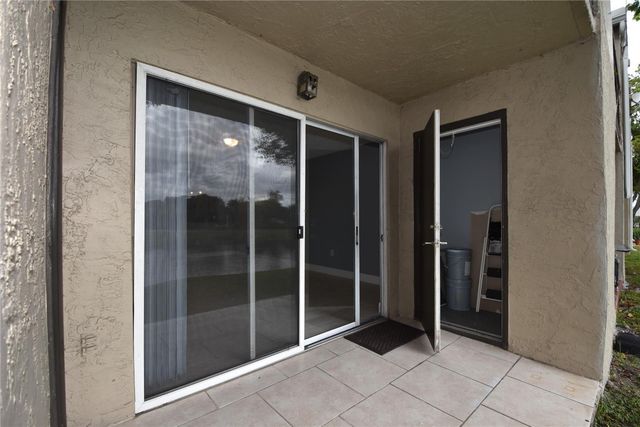 231 SW 113th Way 231, Pembroke Pines, FL 33025