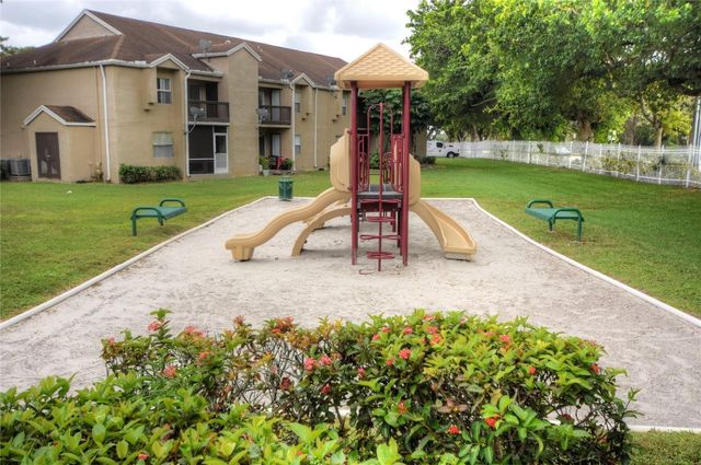 231 SW 113th Way 231, Pembroke Pines, FL 33025