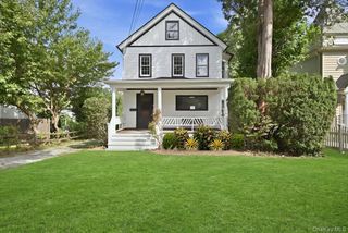 42 Chestnut Street, Glen Cove, NY 11542