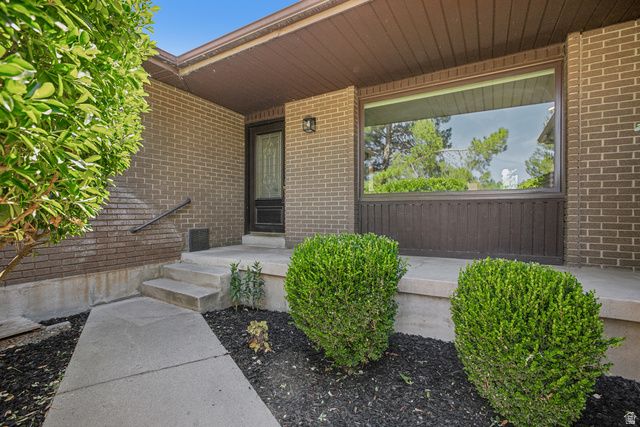 5062 S MORNING DEW DR, Murray, UT 84123