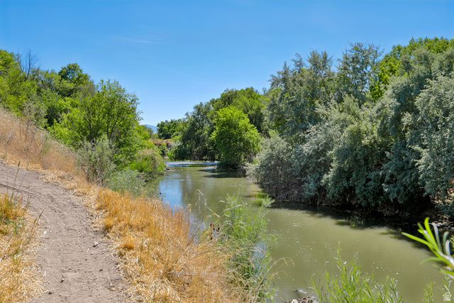 5062 S MORNING DEW DR, Murray, UT 84123