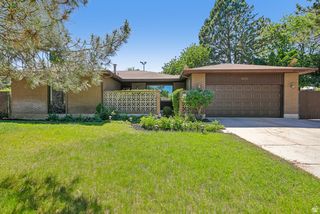 5062 S MORNING DEW DR, Murray, UT 84123