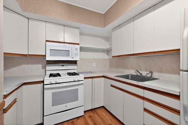 38 WEST 43RD ST, Bayonne, NJ 07002