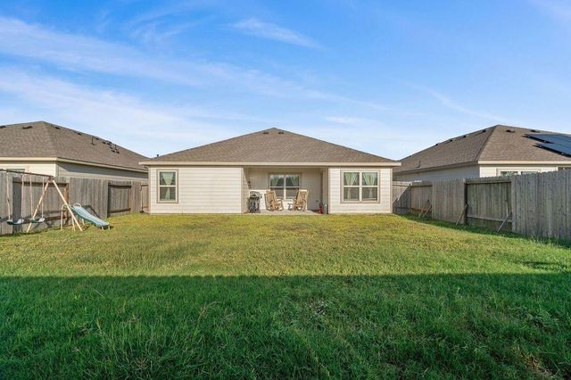 634 W Fairway Lake Drive, Alvin, TX 77511