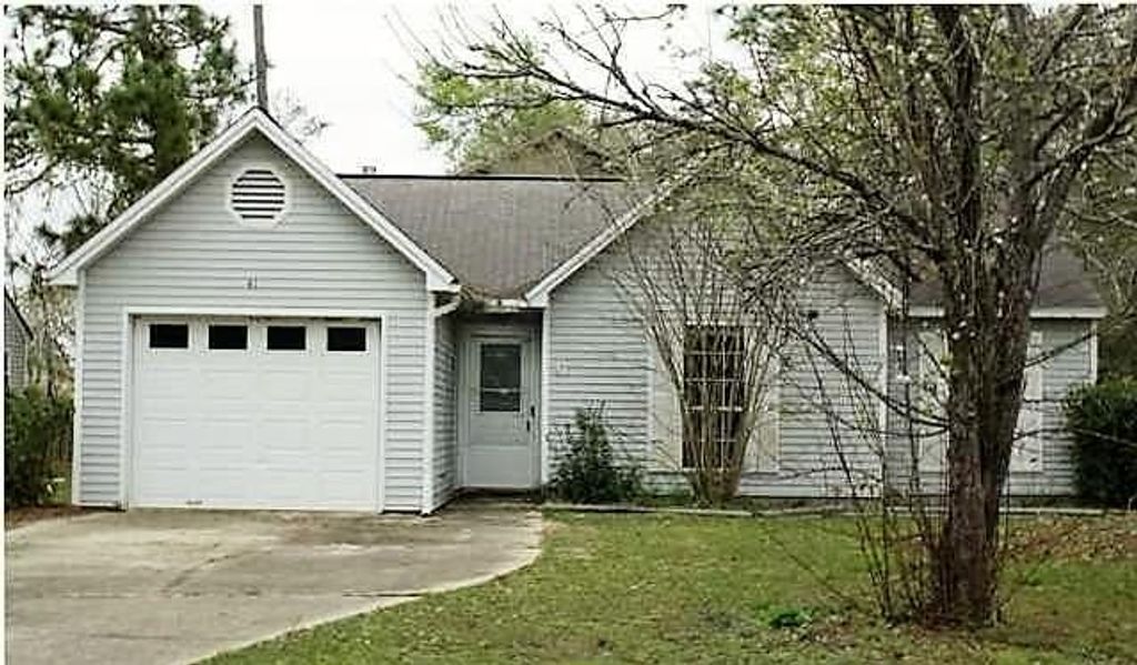 41 3Rd Avenue, Shalimar, FL 32579