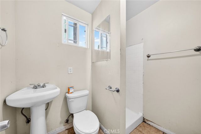 6011 Bear, Huntington Park, CA 90255