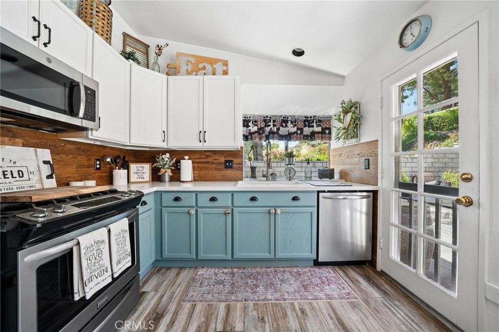 Image 14 of property listing at 22911 Banyan Place 244, Saugus, CA 91390