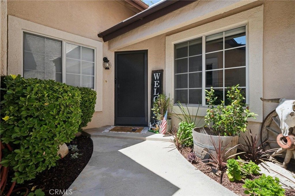 Image 2 of property listing at 22911 Banyan Place 244, Saugus, CA 91390
