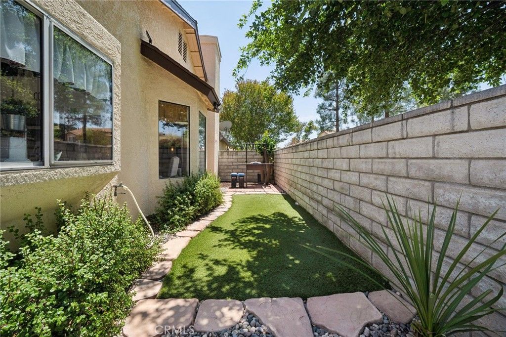 Image 33 of property listing at 22911 Banyan Place 244, Saugus, CA 91390