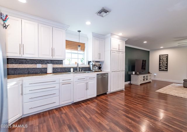 262 Parkway Circle, Crowley, LA 70526