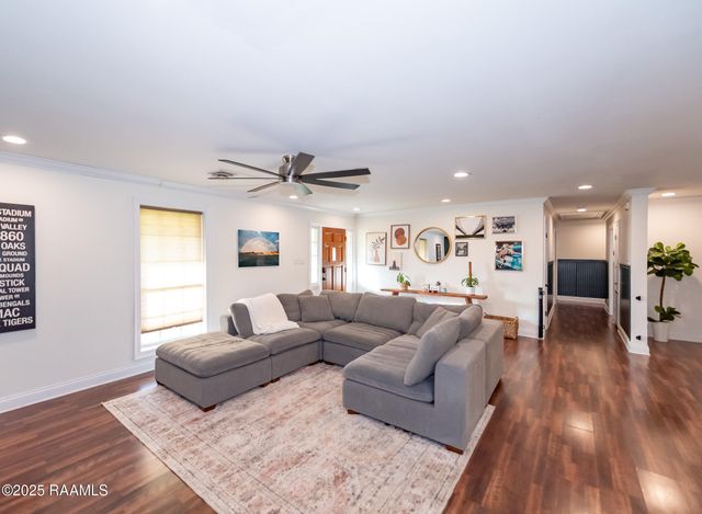 262 Parkway Circle, Crowley, LA 70526
