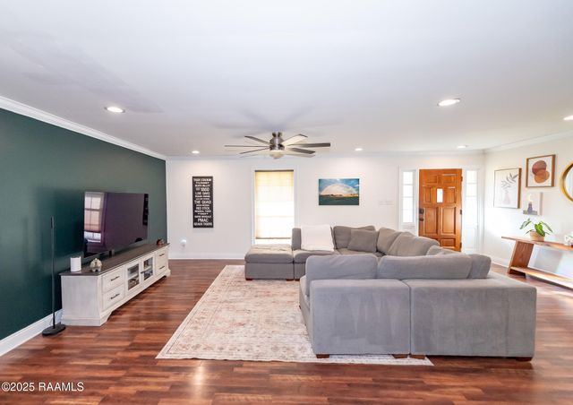 262 Parkway Circle, Crowley, LA 70526