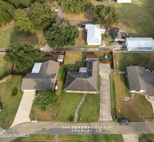 262 Parkway Circle, Crowley, LA 70526