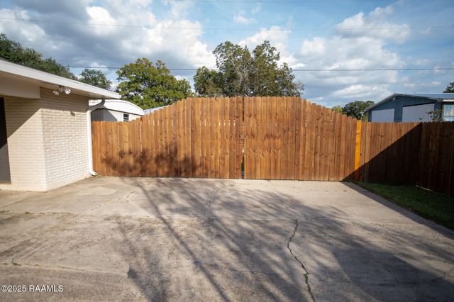 262 Parkway Circle, Crowley, LA 70526