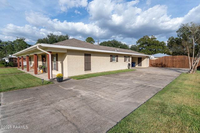 262 Parkway Circle, Crowley, LA 70526