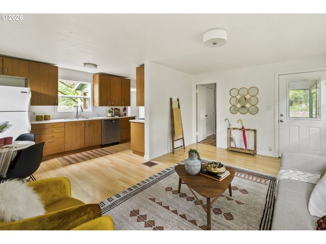 1316 Sw TAYLORS FERRY Ct, Portland, OR 97219
